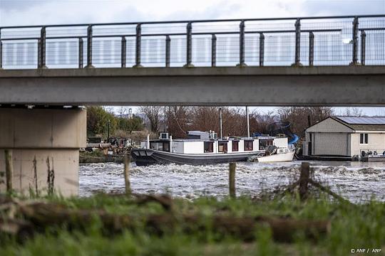 Instortingsgevaar brug aan Stuwweg in Maastricht