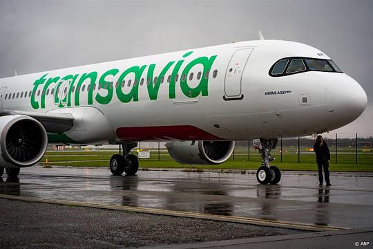 Transavia stopt met vegetarische saucijzenbroodjes aan boord