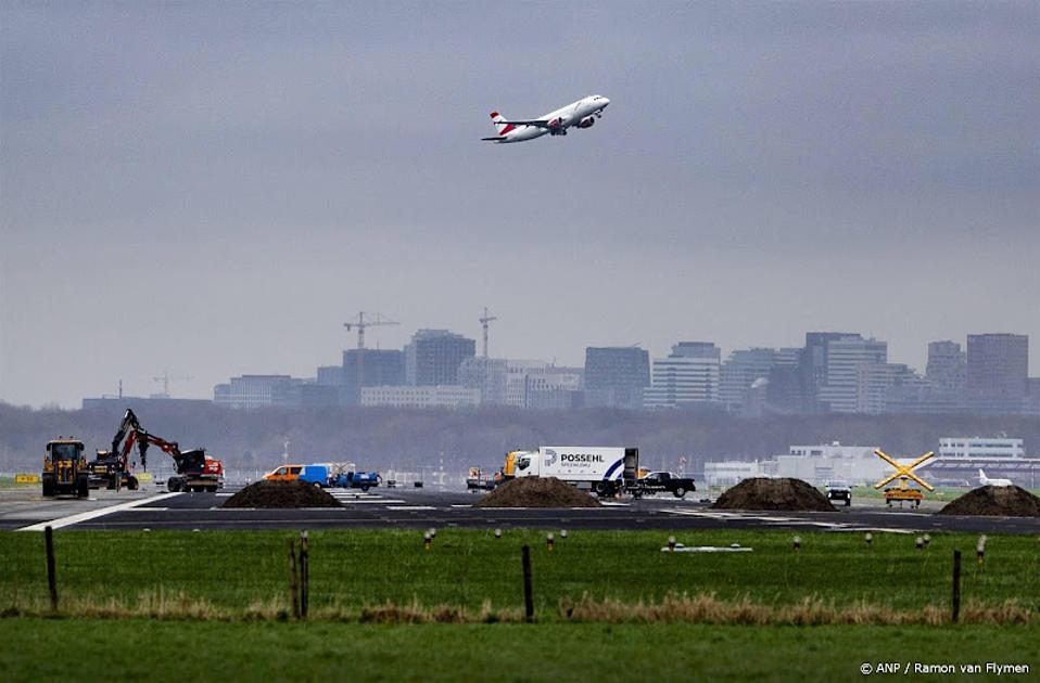 Kabinet wil vanaf 2025 minder nachtvluchten op Schiphol