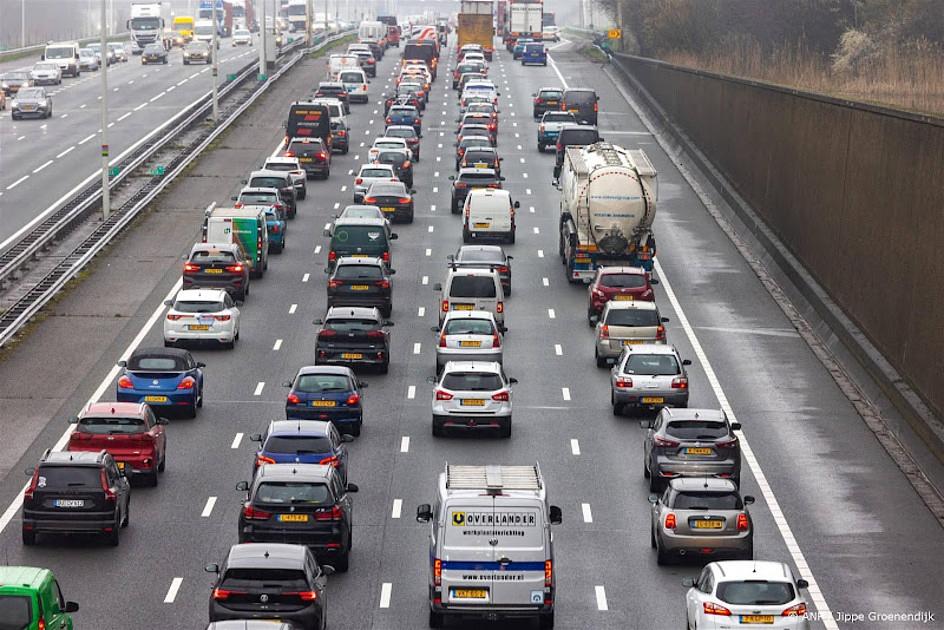 Vanochtend al vroeg file op A12 richting Utrecht