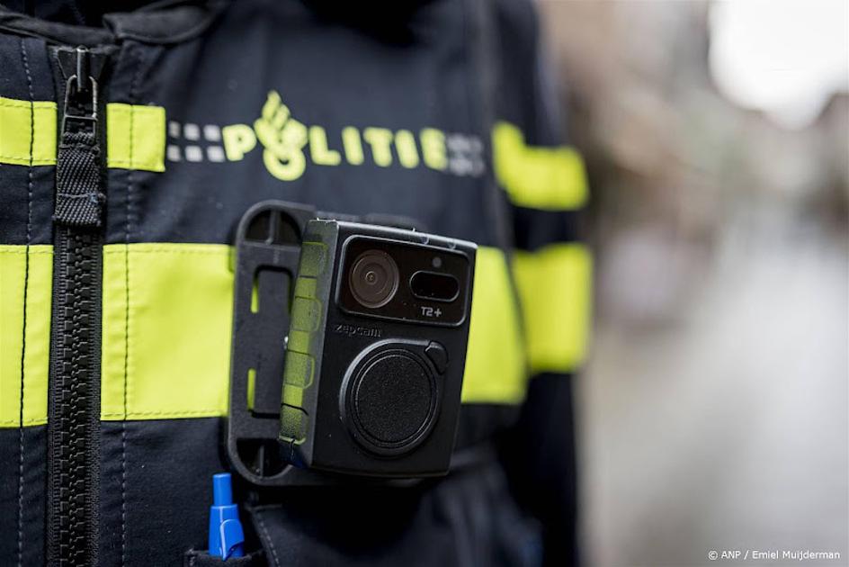 Brand verwoest vrachtwagens Oss: politie vermoedt brandstichting