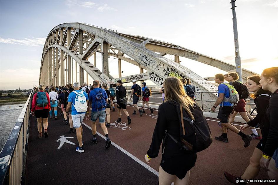 Wandelaars begonnen aan Nijmeegse Vierdaagse