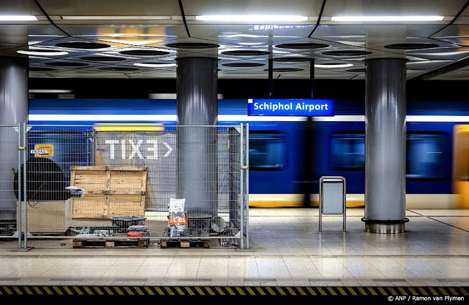 Kapotte bovenleiding: veel minder treinen van en naar Schiphol Airport