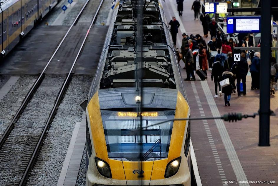 Hele dag hinder op spoor Den Haag-Rotterdam door stroomstoring