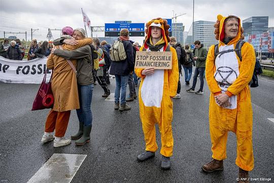 OM wil klimaatactivisten vervolgen voor blokkeren A10