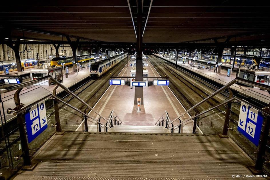 FNV en ProRail weer om tafel: voorlopig geen nieuwe spoorstaking