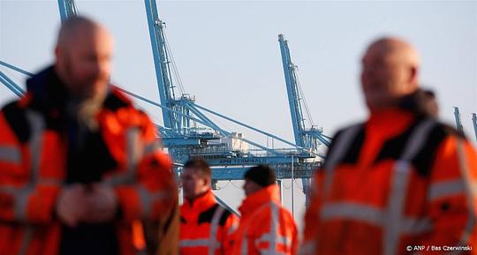 Havenarbeiders Rotterdam leggen werk neer voor vroegpensioen