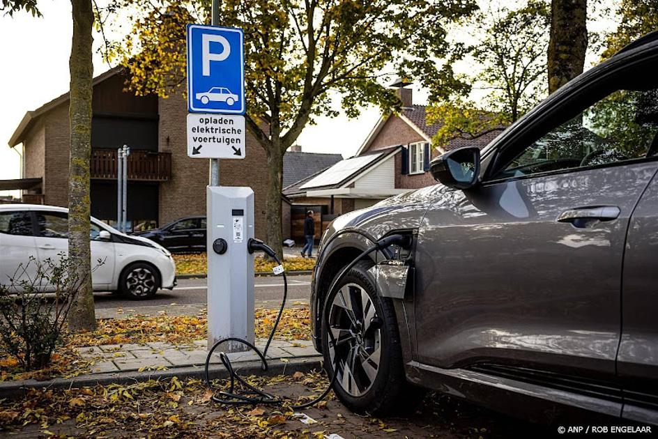 Chauffeur stekkerauto krijgt vaker te maken met blokkeertarief