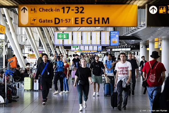 Schiphol wil van krapste Europese luchthaven naar middenmoot