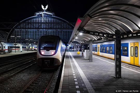 Volgens NS rustig op stations: reizigers goed op de hoogte van staking