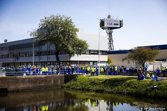 Autofabriek Nedcar gaat dinsdag 24 uur plat door staking