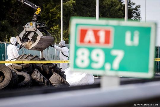 Bermbrand en afval: oprit A1 bij Oldenzaal afgesloten