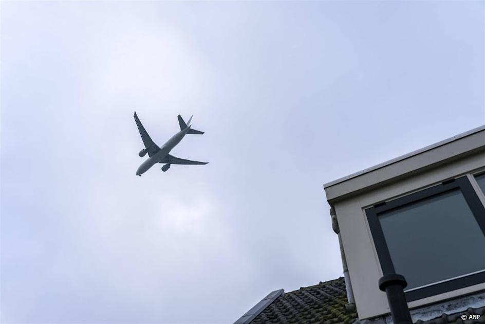 Inspectie Leefomgeving en Transport dreigt KLM met dwangsom vanwege ongeoorloofde nachtvluchten