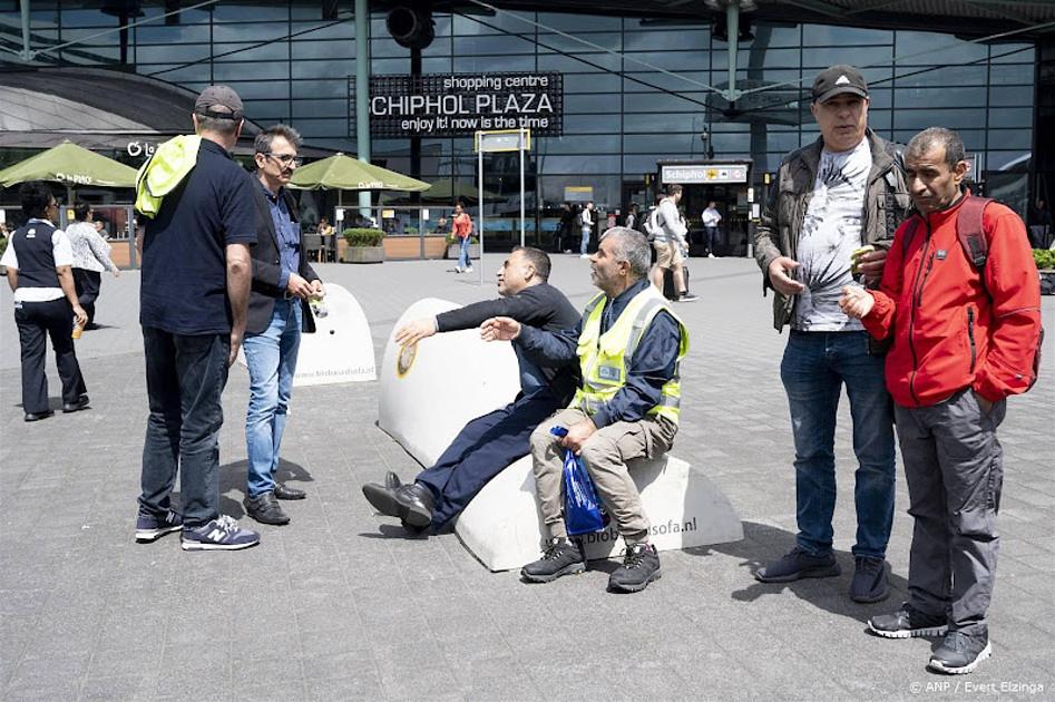 Honderden schoonmakers voeren actie op Schiphol