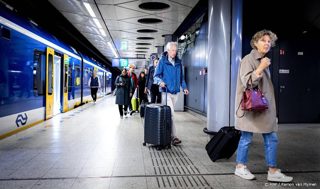 Sprinters tussen Amsterdam en Schiphol beginnen drukker te worden