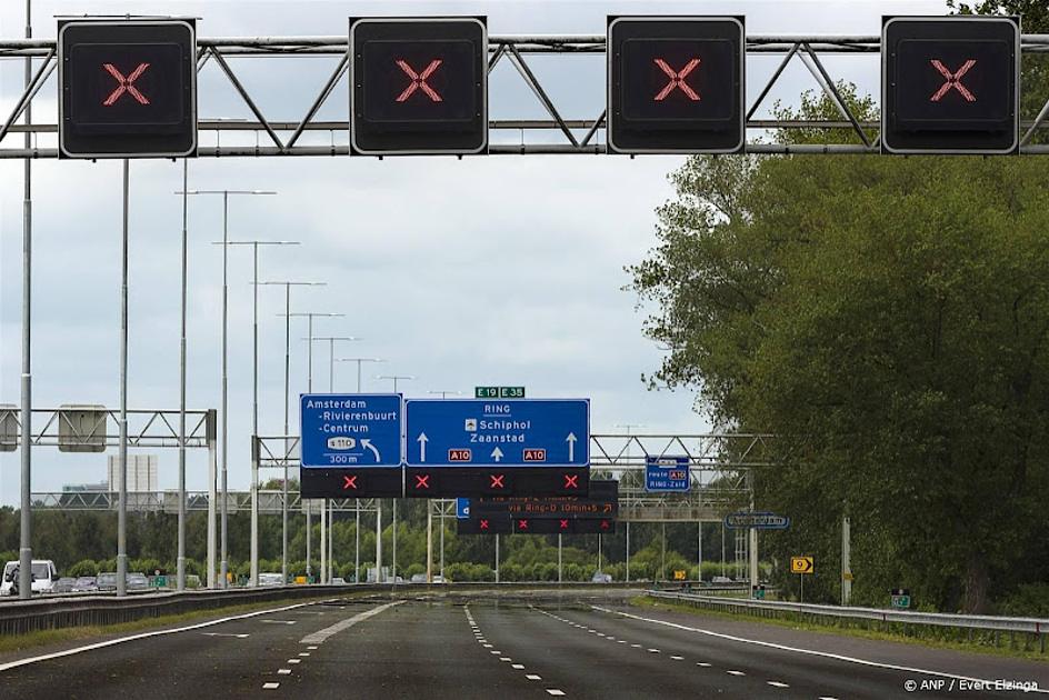 Ruim 160 automobilisten krijgen boete voor negeren van rood kruis op de A2