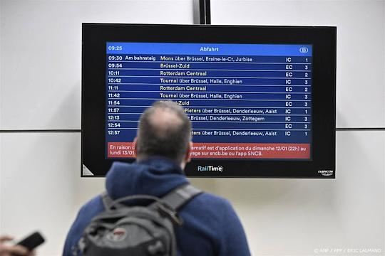 Ook bij Nederlanders populaire vliegveld Brussel-Charleroi schrapt alle vluchten door stakingen