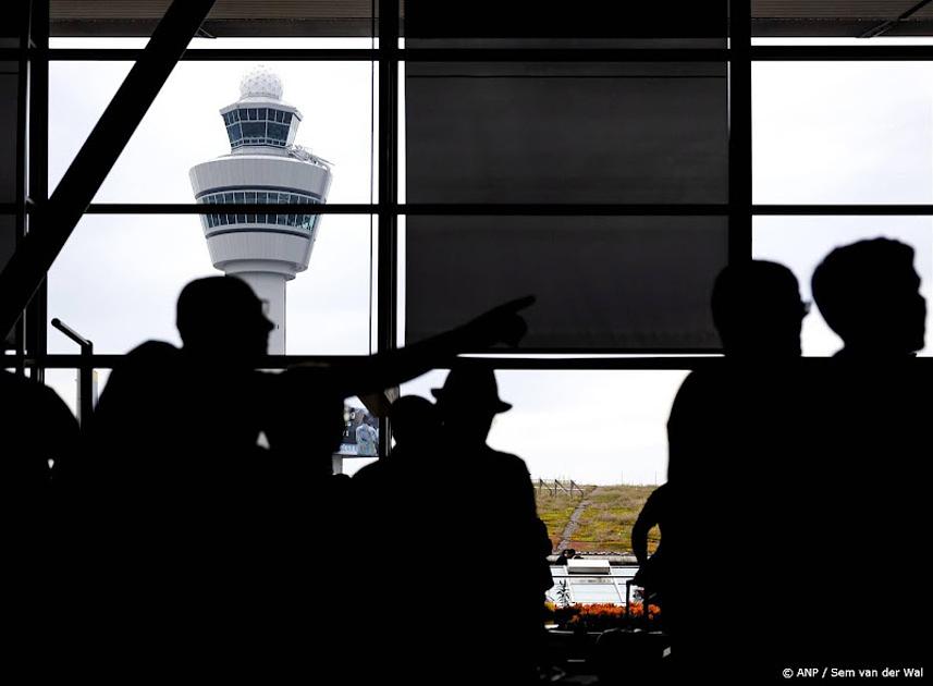 Schiphol hoeft van kabinet minder te krimpen