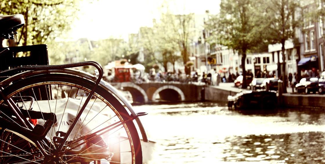 Gemeente Amsterdam wil veiliger verkeer voor wandelaars en fietsers