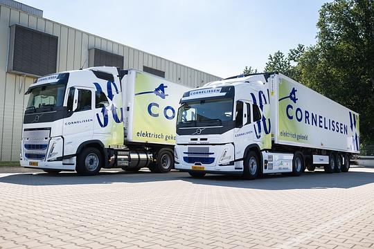 Cornelissen Groep schaft groot aantal Bio-LNG en elektrische Volvo-trucks aan