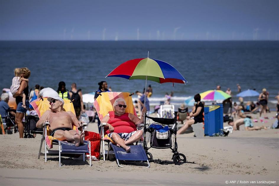 Grote drukte op wegen richting het strand