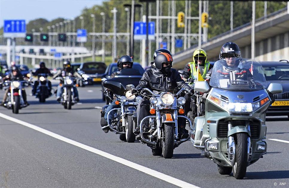 Motoren blijven in trek ondanks iets kleinere groei