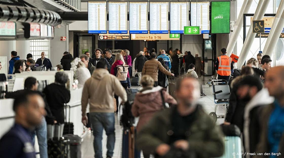 Luchthaven Schiphol experimenteert met digitale paspoortcontrole