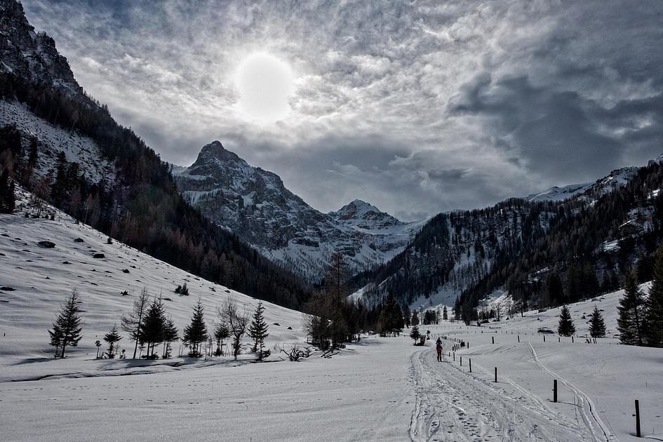 Vrijwilligers Transavia op wintersport met zieke tieners