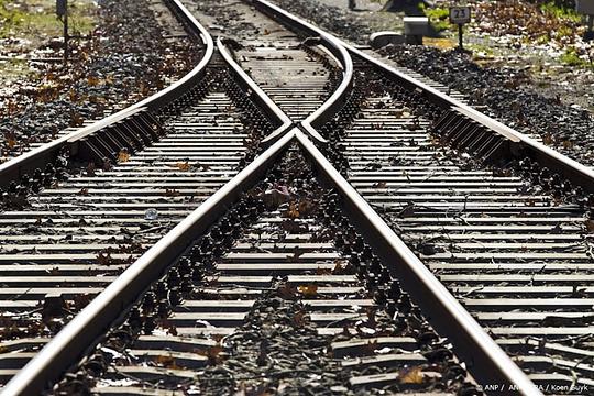 Blikseminslagen zorgden zondagavond voor problemen op het spoor