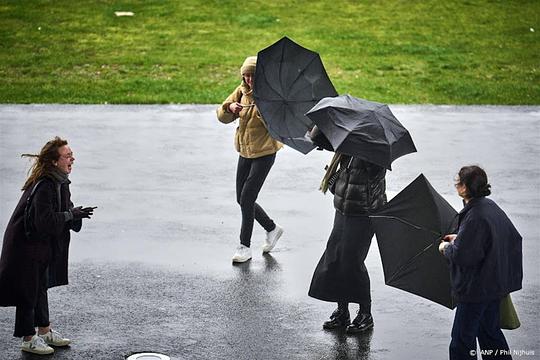 Vanwege zware windstoten in noorden en westen van het land geldt code geel 